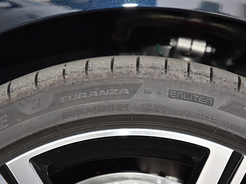 2026�� 740Li ������ M�˶���װ