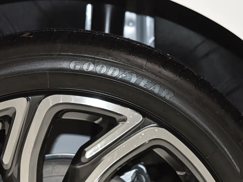 2025�� 2.0T ���ݰ�