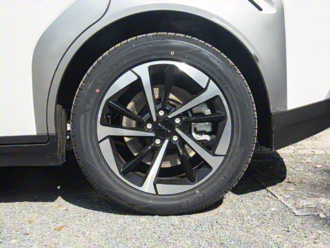 2025�� Plus 610 ������