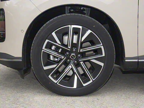 2026�� ������������Plus