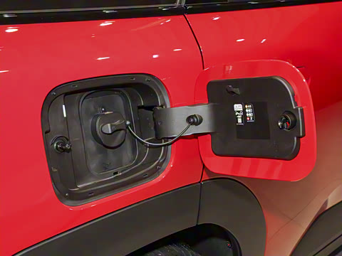 2025�� E ������