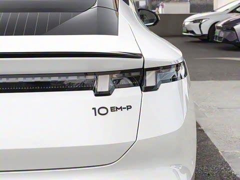 2025�� 240����Ultra H5