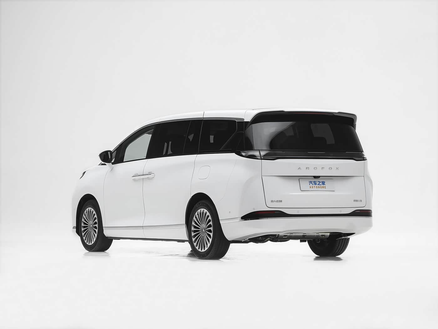 1400x1050_autohomecar__ChxpVWoVEXqANMUNACTJrq5buPg509.jpg