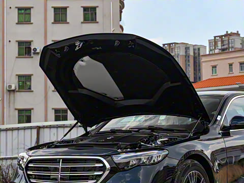 2025�� �Ŀ� E 260 L