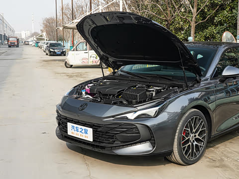 2026�� 2.0T 405 AT������