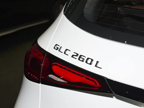 2026�� GLC 260 L 4MATIC ������