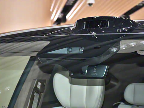 2025�� 670 Max��