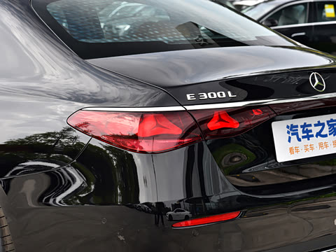 2026�� �Ŀ� E 300 L ������