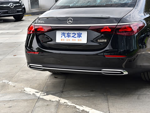 2026�� �Ŀ� E 300 L ������