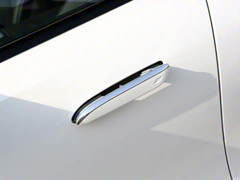 2026�� E 300 ʱ�����˶���