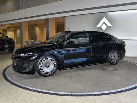 2025�� ������