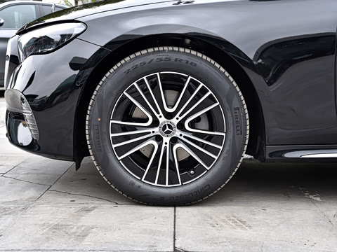 2026�� E 260 L 4MATIC