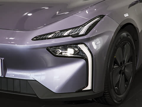 2026�� ���� 565 Plus