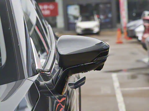 2026�� 300Ultra ��ΪǬ��ADS SE��