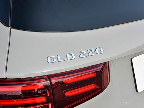 2026 GLB 220 ذ