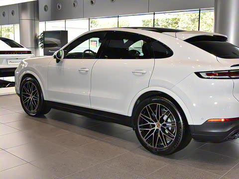 2026�� Cayenne Coup�� 3.0T