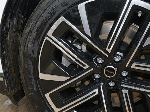 2026�� ������������Plus