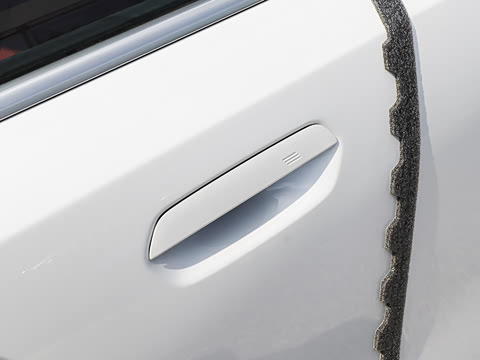 2026�� 530Li ������ M�˶���װ