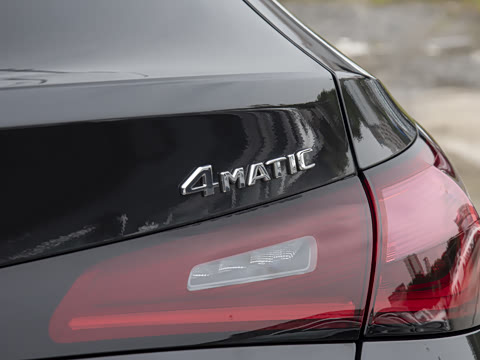 2026�� �Ŀ� GLC 300 4MATIC ����SUV