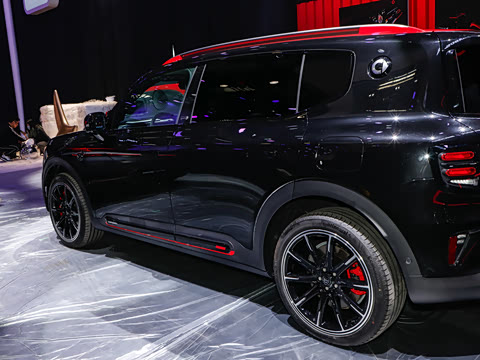 2025�� BRABUS ���ܰ�