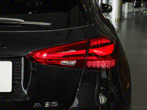 2025�� �Ŀ� AMG A 35 4MATIC