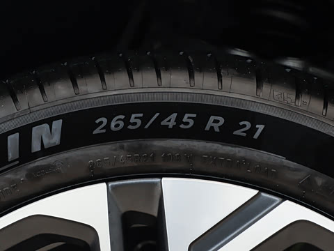 2025�� �ھ������ 100kWh