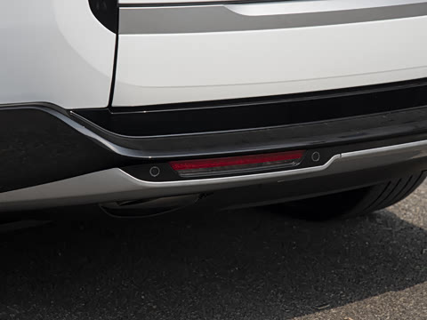 2026�� 3.0 L6 400PS AB�����