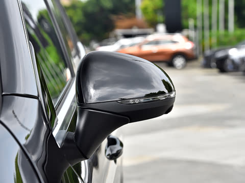 2026�� �Ŀ� GLC 260 L 4MATIC �����