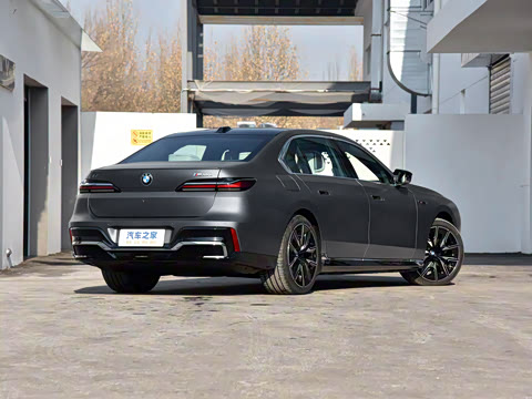 2023�� M70L