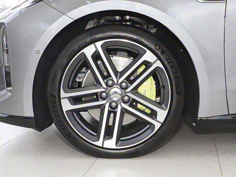 2025�� �ھ������ 100kWh