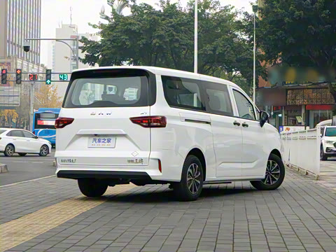 2026�� 2.0L ������ 7�� CNG