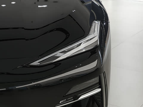 2025�� 700km Զ���Ǽݰ�