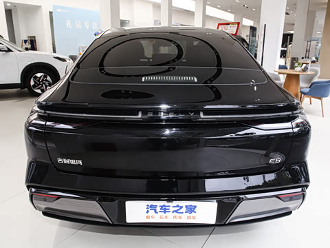 2025�� 700km Զ���Ǽݰ�