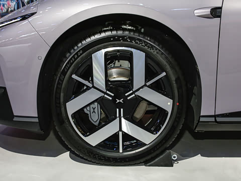 2026�� ���� 725 Max �콢��