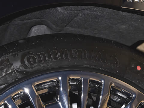 2026�� 4.0T V8��
