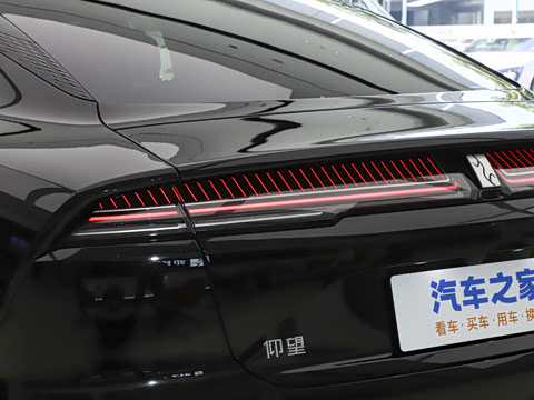 2025�� EV �����콢��