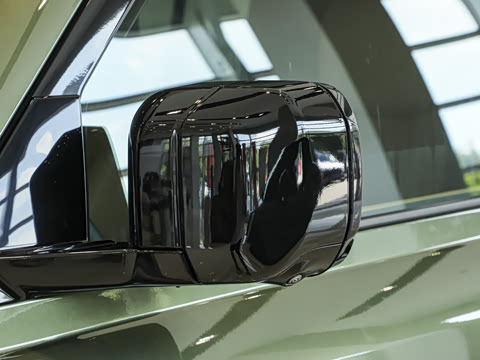 2026�� 110 3.0T X-Dynamic SE