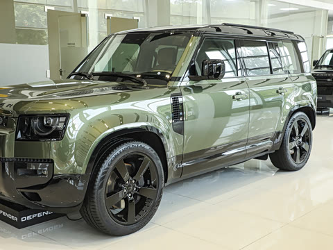 2026�� 110 3.0T X-Dynamic SE