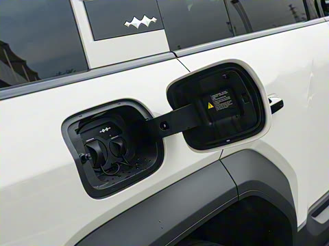 2025�� 210KM ����Ultra��