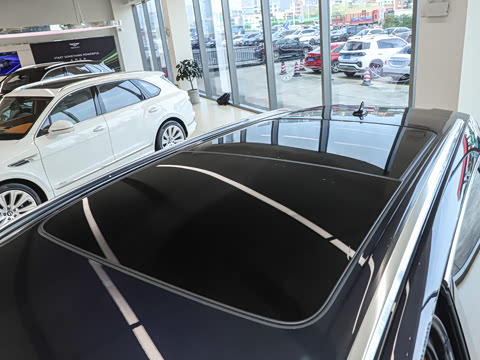 2026�� 4.0T V8 ������