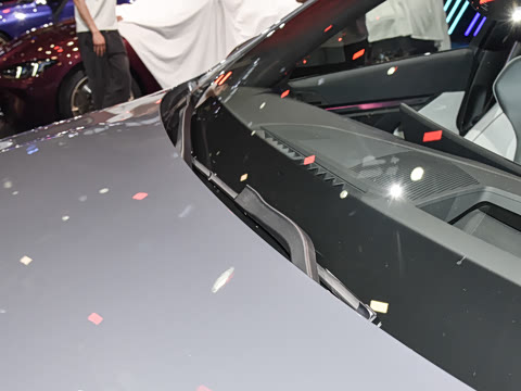 2025�� M5