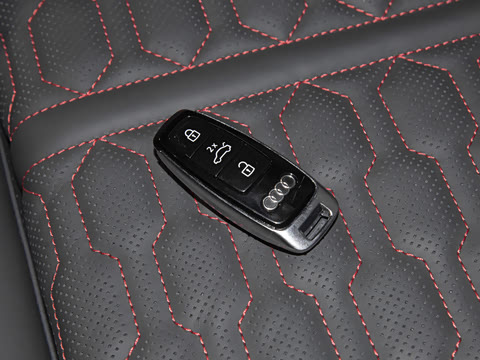 2025��  RS 6 4.0T Avant performance