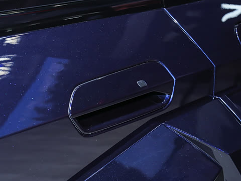 2025�� M900 ������