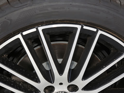 2025�� �Ŀ� C 200 L �˶���