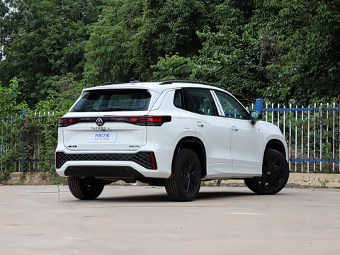 2026�� �Ŀ� ̽��L 300TSI ������Ӣ