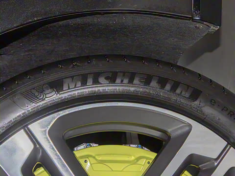 2025�� �ھ������ 75kWh Touring