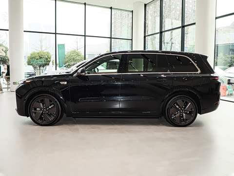 2025�� Pro ���ܻ��°�