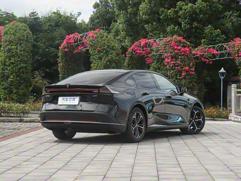 2026�� 240Ultra��ΪǬ��ADS SE��