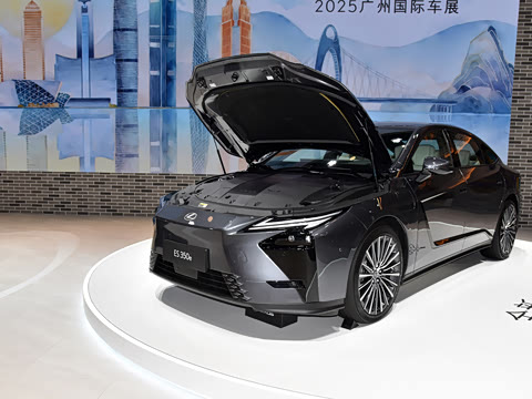 2025�� 350e
