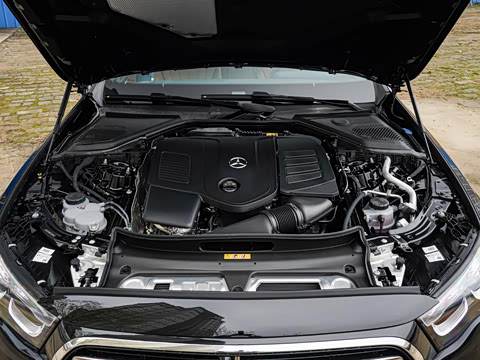 2026�� �Ŀ� E 300 L ʱ����